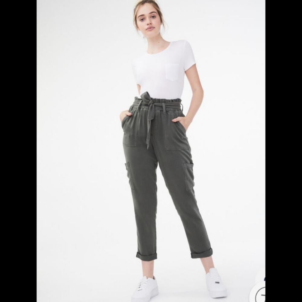 Aeropostale Green Paperbag High Rise Tapered Belted Cargo Pants Large